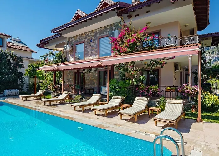 Vira Hotel 4*