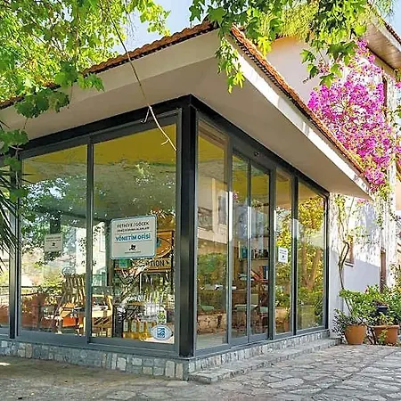 Vira Hotel 4*